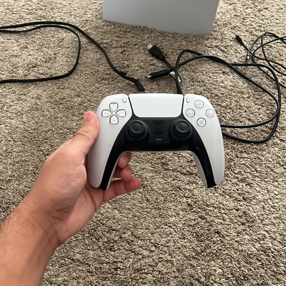 PS5 DISK VERSION - Picture 2 of 4